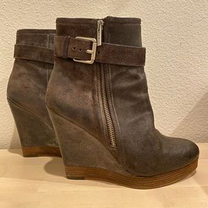 MICHAEL KORS Suede boots